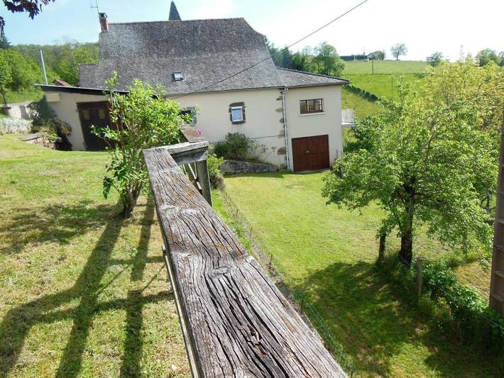 Location de vacances pour 13 personnes, avec vue et terrasse, animaux acceptés à Rieupeyroux - 3