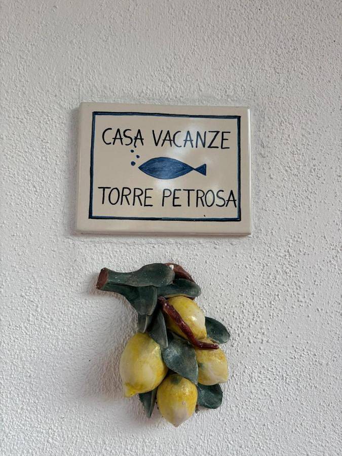 Casa vacanza per 5 persone, con panorama e terrazza, adatto a famiglie con bambini in Vibonati