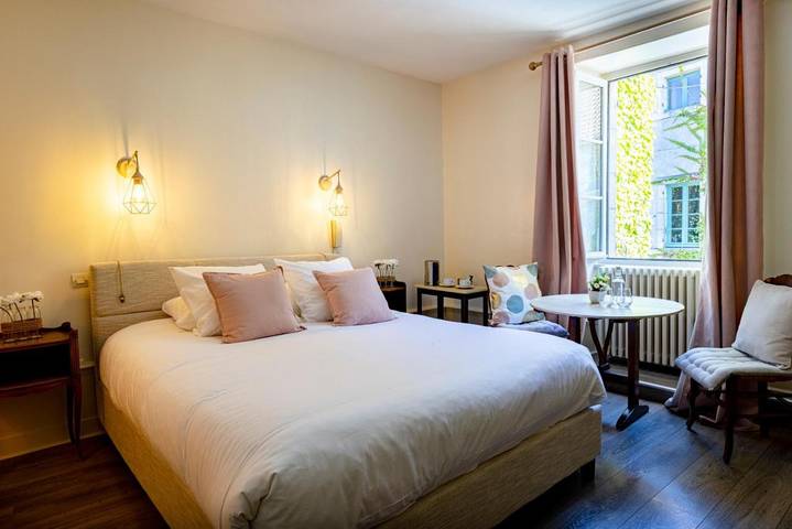 Hôtel pour 6 personnes, avec jacuzzi et sauna ainsi que jardin et piscine à Saint-Seine-l'Abbaye - 2