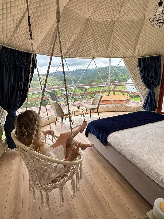 Sanctum Glamping in Karpaty (Rumunia)