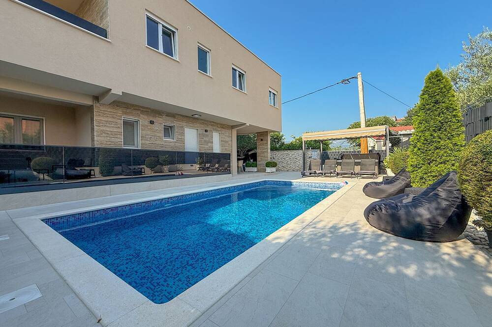 Casa vacanza a Kastela a partire da 345€ a notte