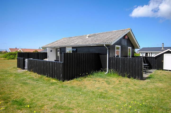 Ferienhaus für 4 Personen, mit Terrasse in Vorupør