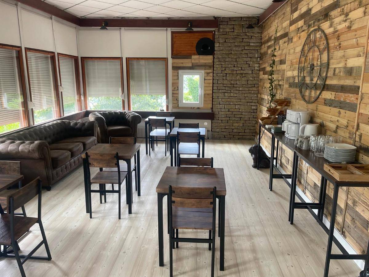 Chambre Le Faucon 2 personnes avec petit déjeuner inclus in Cernon, Jura Francais