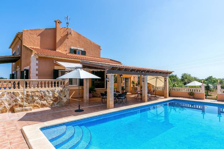 Villa Bonavista mit Bergblick, privatem Pool, WLAN, Terrasse und Garten in Capdepera, Mallorca Osten