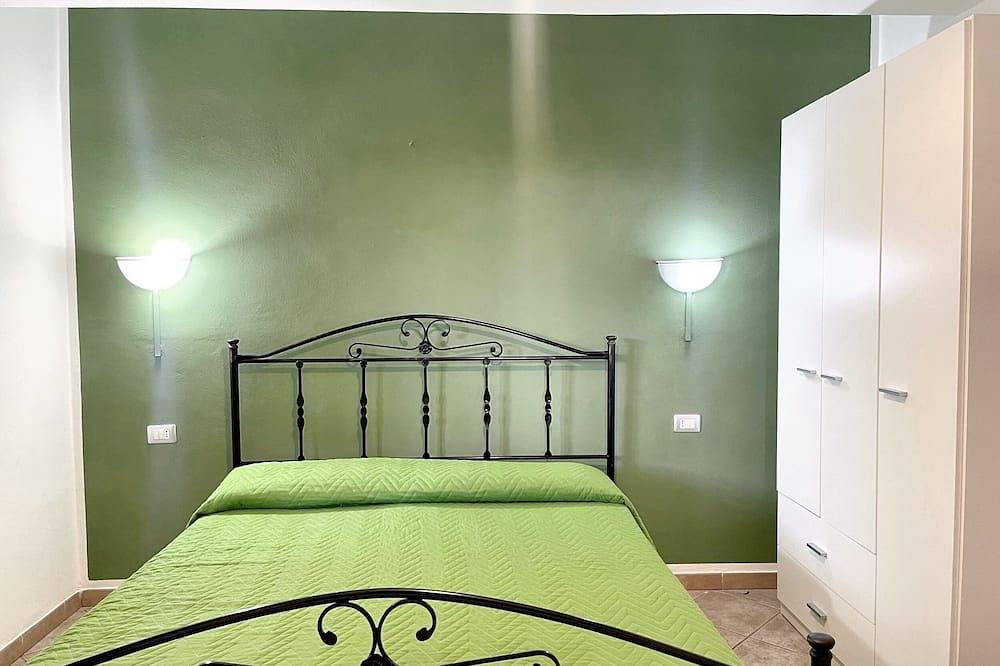 Appartamento intero, Homerez - Casa luminosa a Vibo Valentia, piscina condivisa in Spiaggia Michelino, Parghelia