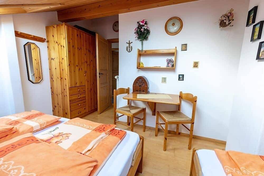 Ganze Wohnung, Ferienhaus | 80qm großes Ferienhaus für bis zu 5 Personen mit großer Terrasse in Fürstenstein, Ostbayern