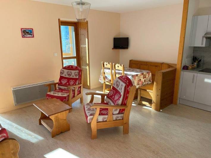 Gîte pour 4 personnes, avec jardin et terrasse à Faucon-de-Barcelonnette - 2