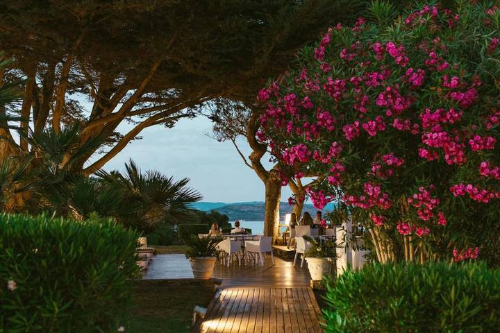 Resort per 2 persone, con Balcone e Terrazza nonché Giardino e Piscina in Sardegna Nord