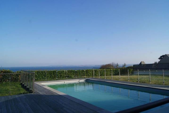 Maison de vacances pour 6 personnes, avec Terrasse et Jardin ainsi que Piscine et Vue à Roscoff