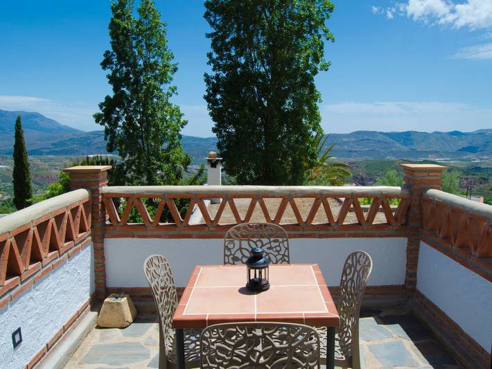 Casa rural para 5 personas, con Balcón y Terraza además de Jardín y Piscina en Yegen - 2