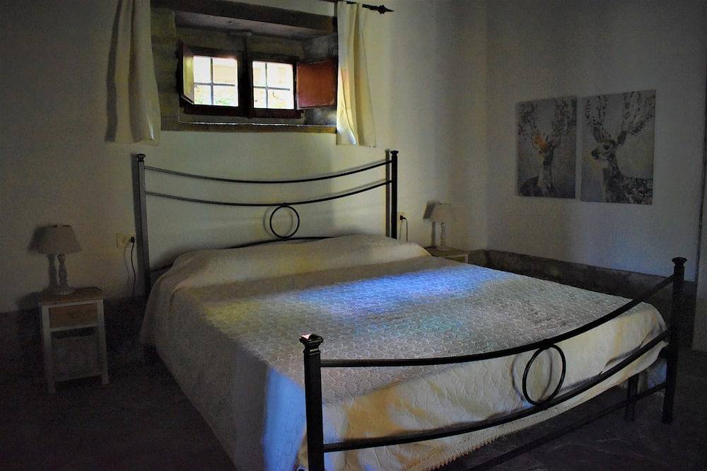 Apartment with swimming pool in Londa, Florenz Provinz