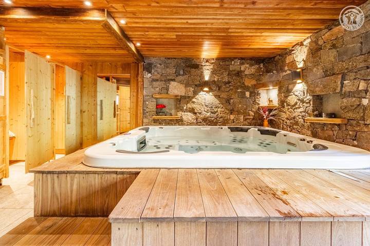 Gîte pour 4 personnes, avec terrasse ainsi que sauna et jacuzzi - 1