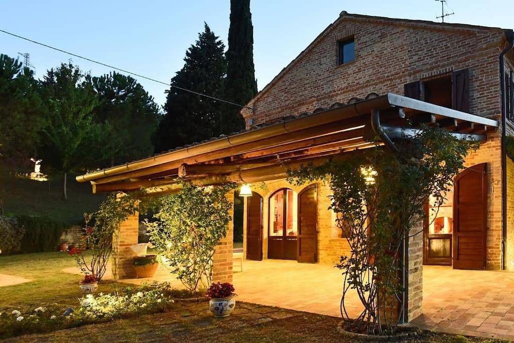 Rustic Country house in Montecosaro, Costa Adriatica Marche