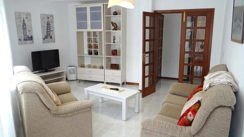 Apartamento de vacaciones para 5 personas, con jardín y terraza - 1
