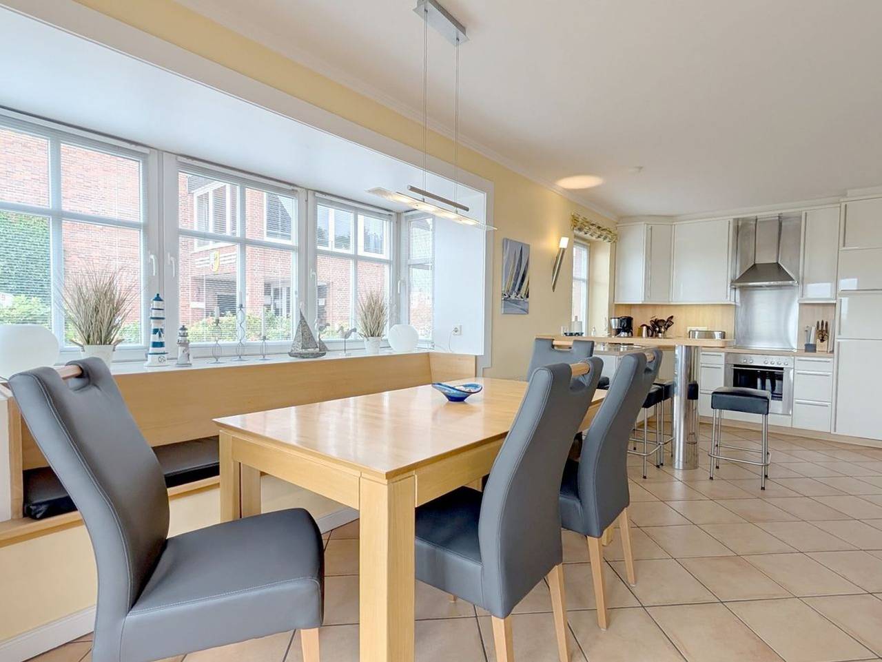 Ganze Ferienwohnung, Stockmannsweg 11b, Whg. 1 - Ferienwhg. mit 4 Zimmern, auf ca. 118m² im Eg mit Blick auf Meer und Strand. in Wyk auf Föhr (Stadt), Wyk auf Föhr