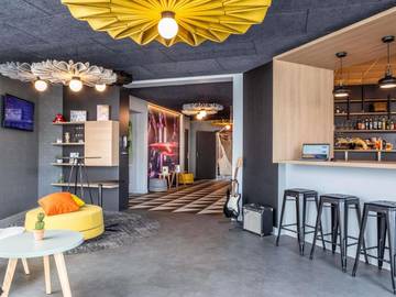 Hôtel pour 2 personnes, avec terrasse, animaux acceptés à Compiègne