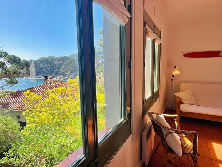 Ferienwohnung für 4 Personen, mit Balkon und Garten in Tamariu