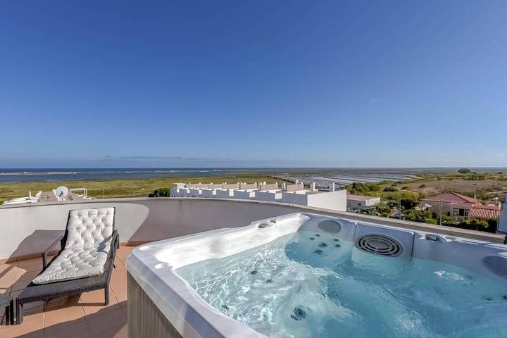 Apartamento de férias para 4 pessoas, com terraço e jacuzzi em Fuseta