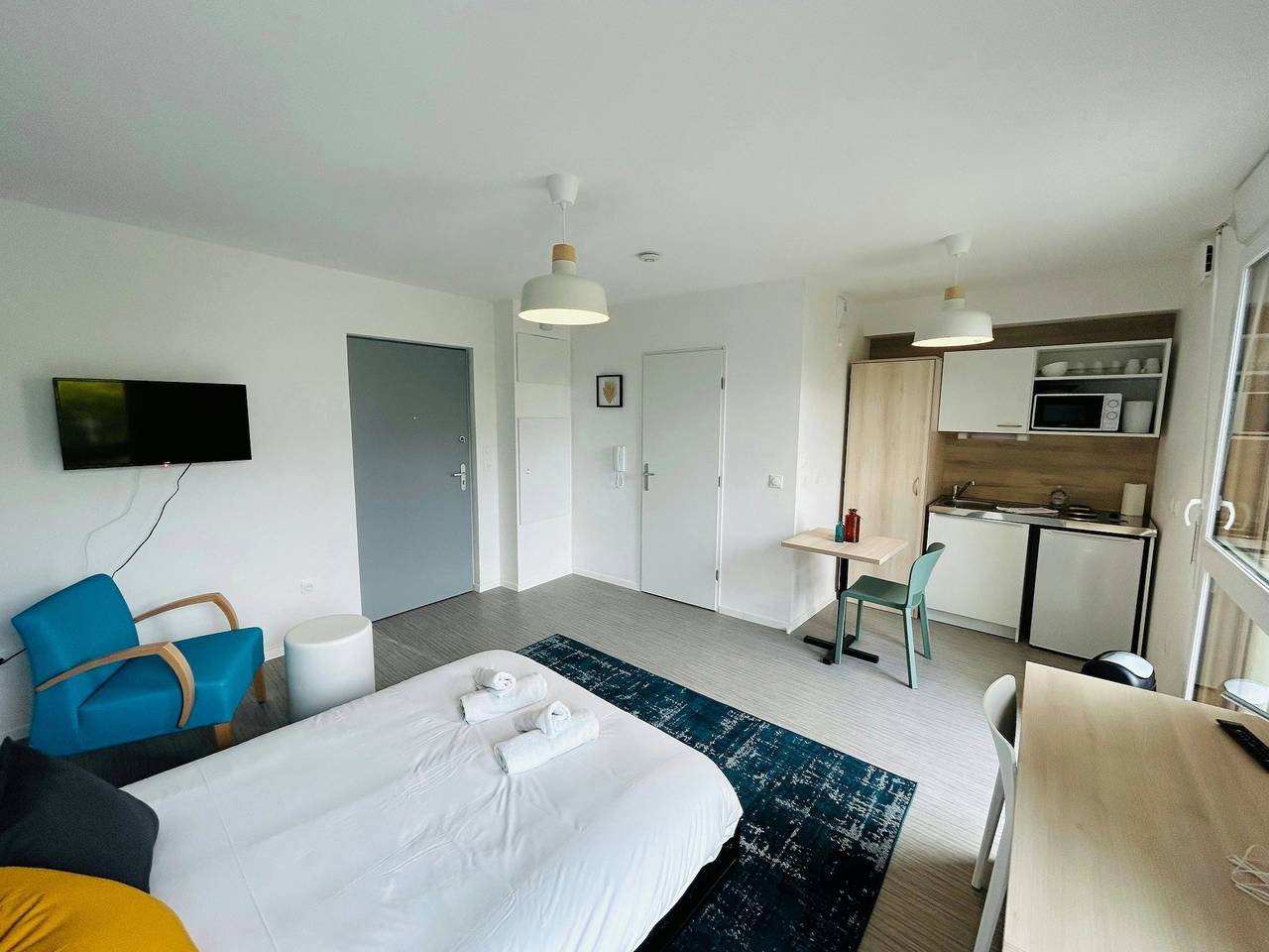 Ganze Wohnung, We Live In R in Reims, Marne