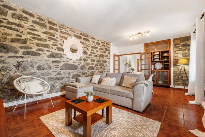 Sea View Villa by Homie in Santa Cruz (Madeira), Madeira