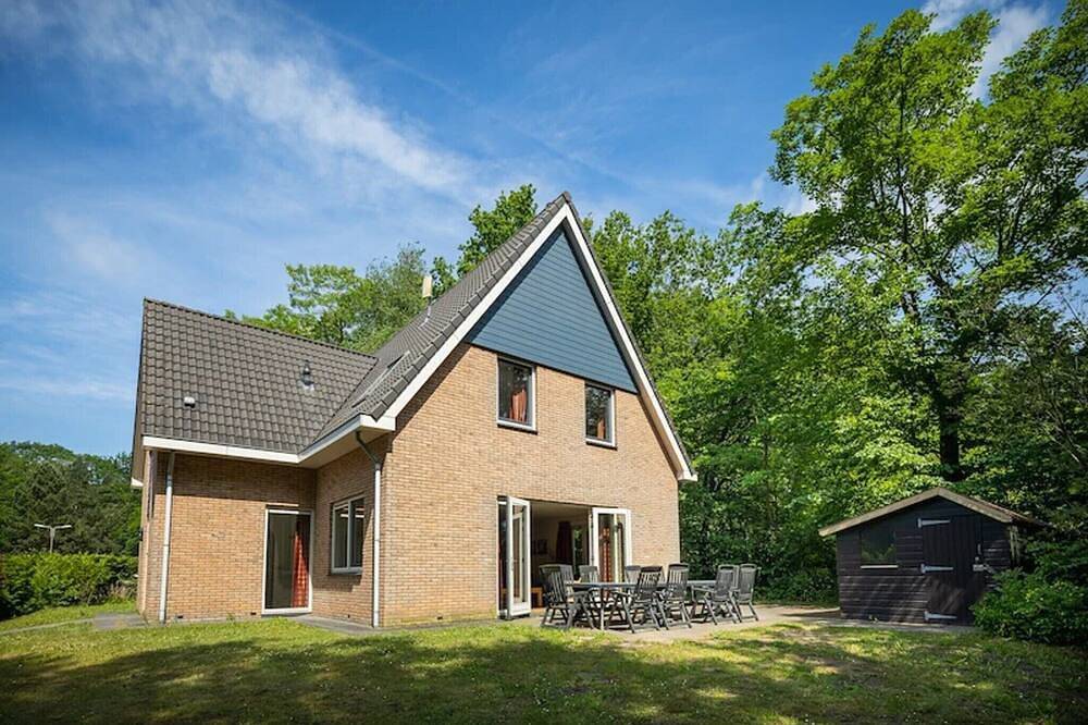 Geräumiger Rückzugsort im Wald mit Sauna in Kootwijk, Hoge Veluwe
