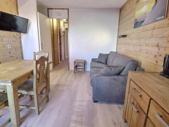 Chalet pour 4 personnes, avec balcon à Les Allues