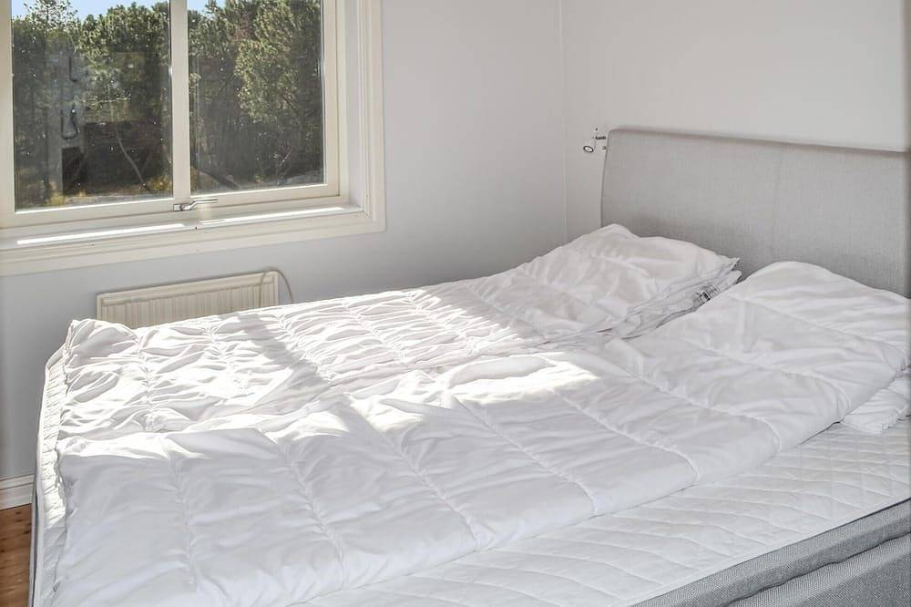 Gorgeous home in Borrby with Wifi in Österlen