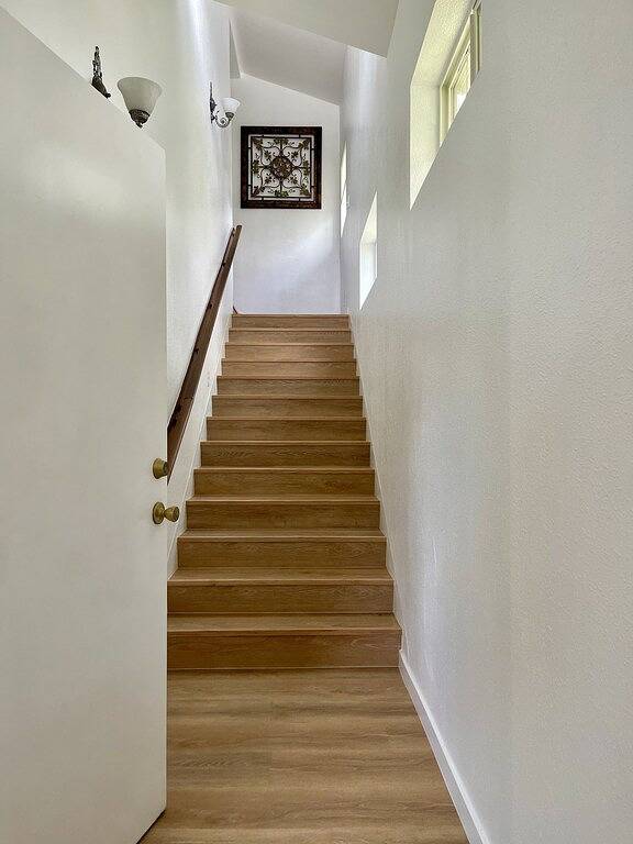 Vacation rental for 14 people, with hot tub and yard as well as terrace in Sequoia National Park