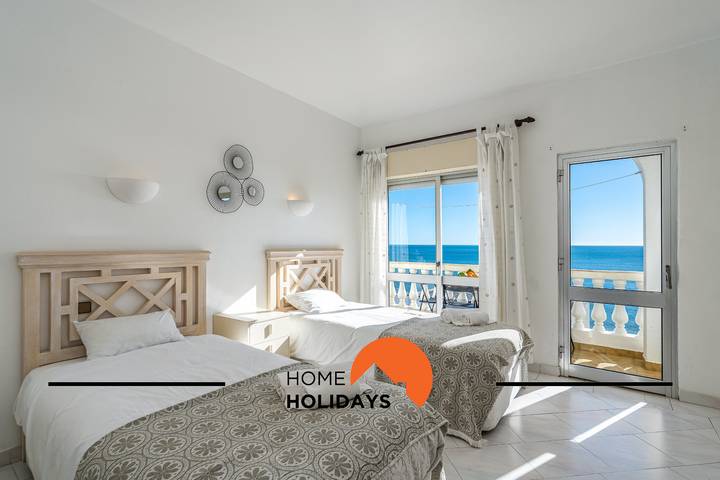 Ferienwohnung für 4 Personen, mit Balkon und Meerblick an der Algarve