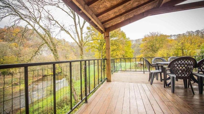 Chalet voor 4 personen, met balkon/terras en terras in Durbuy