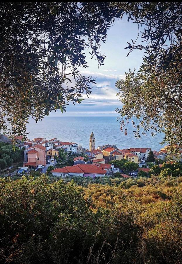 Villa Lilli in Cipressa, Riviera di Ponente