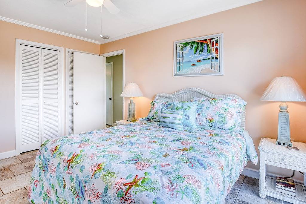 Dog-Friendly Gulf-Front Home w/ Private Pool/Dock, Fast Wifi, and Washer/Dryer in Marathon, Monroe County