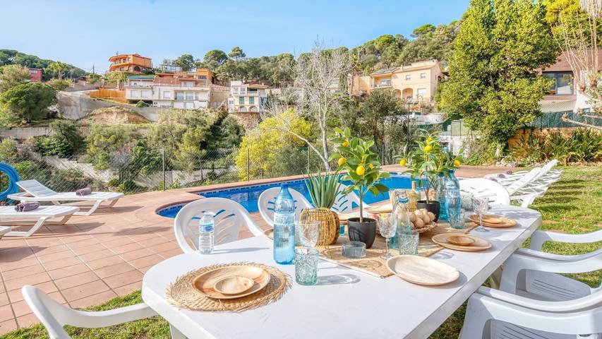 Villa 'Costacabana - Marysol' mit Meerblick, Privatem Pool und WLAN in Roca Grossa, Lloret de Mar