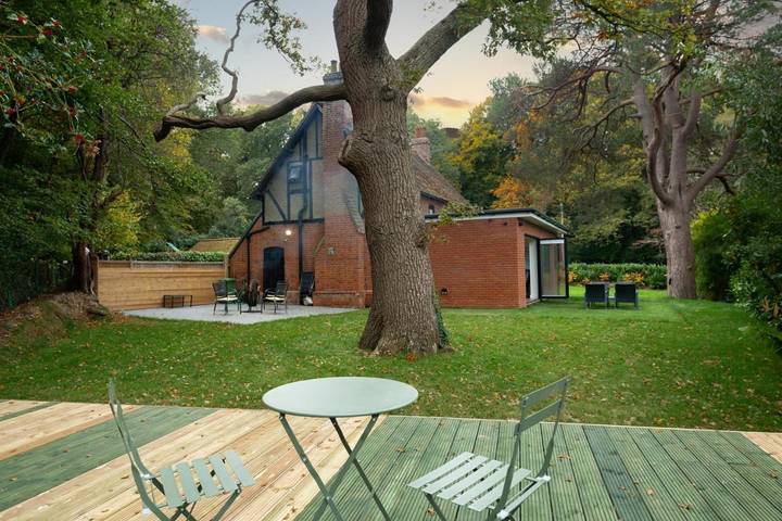 Chalet per 6 persone, con Balcone e Terrazza nonché Giardino e Panorama a Londra
