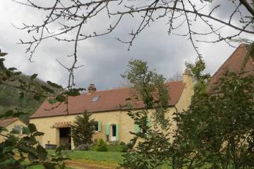 Gîte pour 6 personnes, avec jardin et terrasse à Campagne (homonymie)