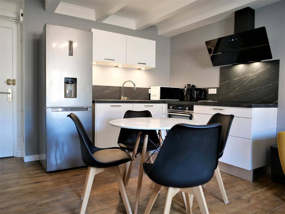 Appartement entier, Two-Bedroom Apartment in Aurillac, Région d'Aurillac