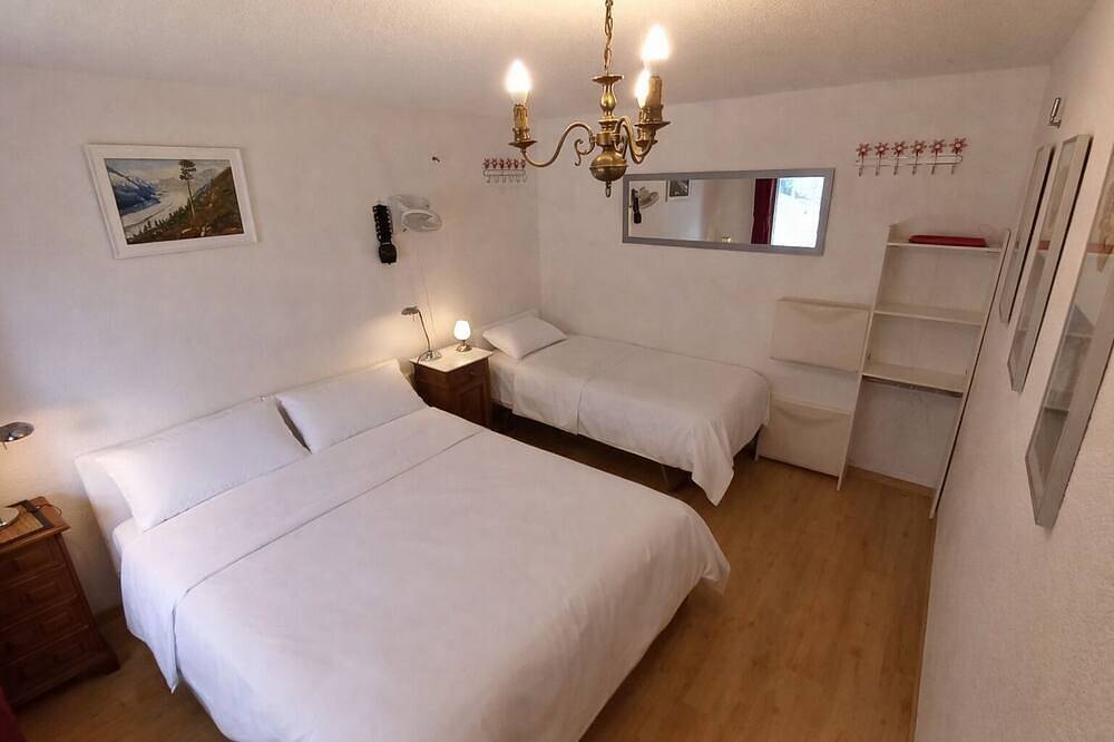Ganze Wohnung, Staubbachfall g'über 1 Dz, 4 Pax⭐⭐⭐Sauna, eigene Wäscherei 24/7, Carport in Lauterbrunnen, Verwaltungskreis Interlaken-Oberhasli
