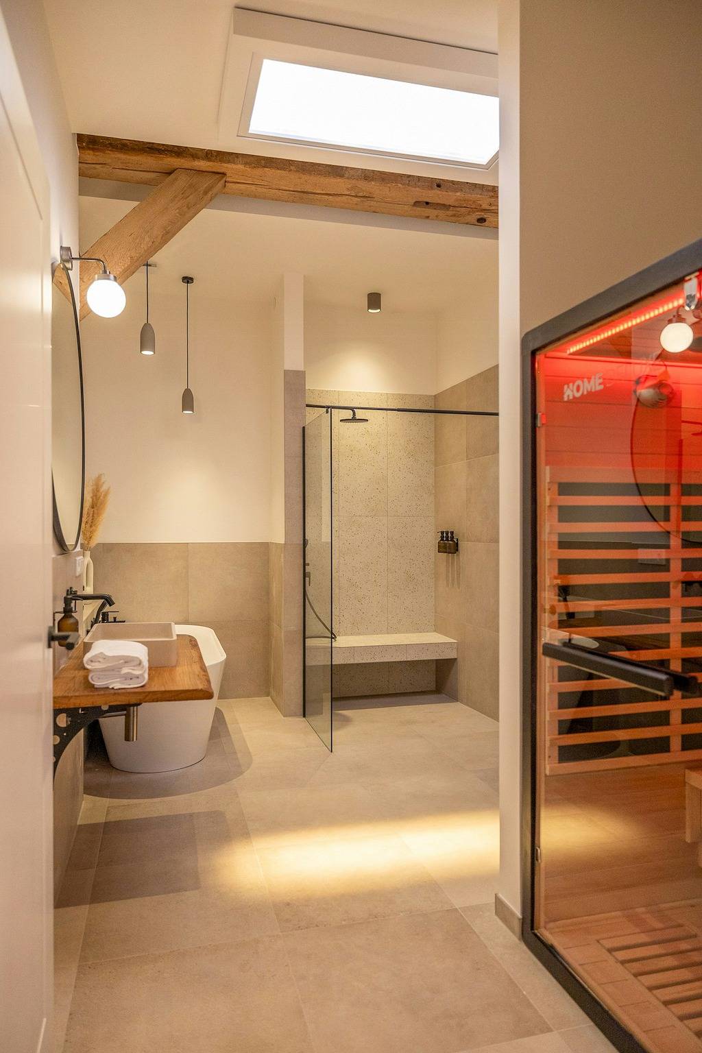 Urlaub im Loft in der Reetdachscheune mit Sauna in Hemmelsdorfer See, Ratekau