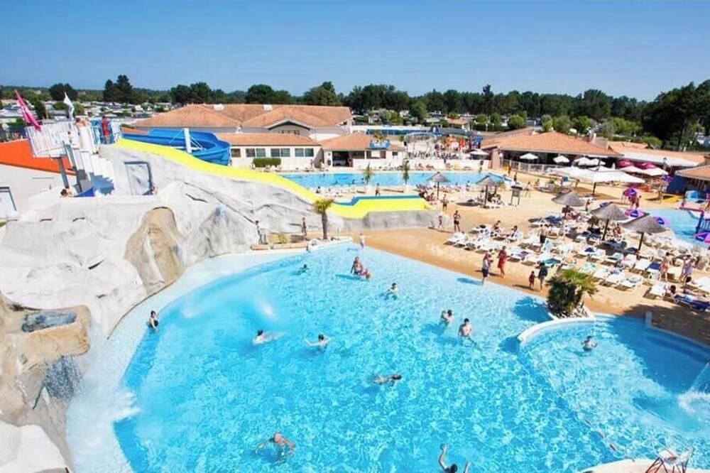 Location Mobil Home En Basse Saison in Les Mathes, Côte de Beauté