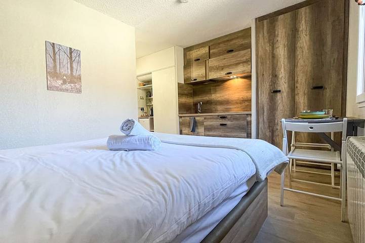 Gîte pour 2 personnes, avec jardin ainsi que piscine et sauna à Enveitg - 4