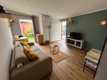 Gîte pour 2 personnes, avec jardin et jacuzzi dans Sainte-Clotilde
