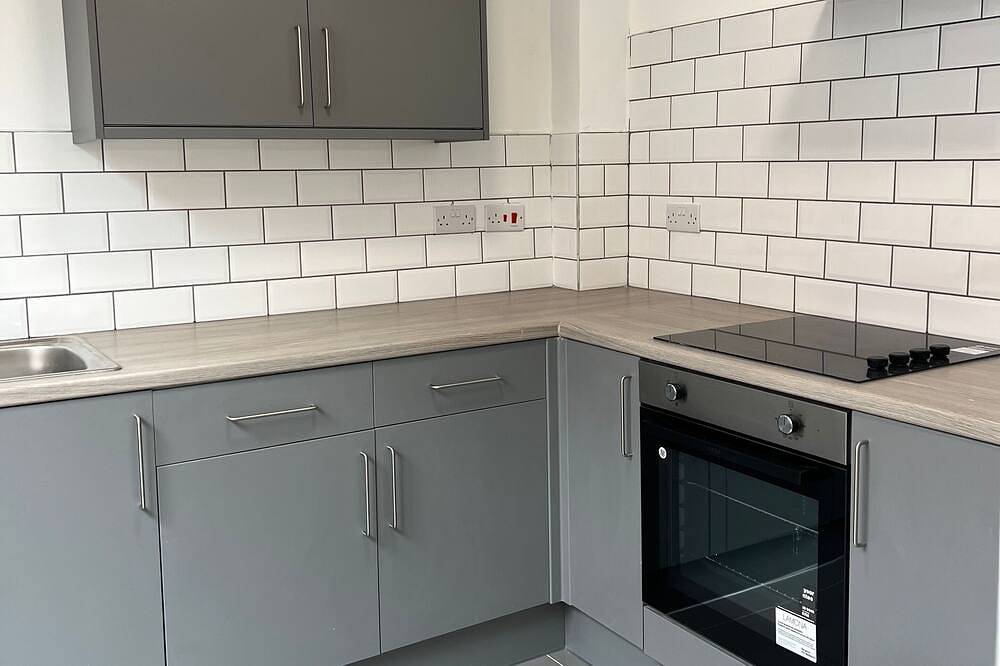 Burleigh House - 3 Bed in Leicester, Heart of England