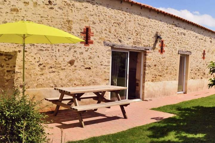 Maison de vacances pour 5 personnes, avec jardin et piscine, animaux acceptés