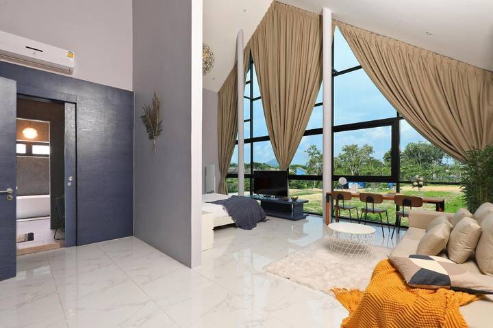 Chalet para 6 personas, con vistas además de jardín y piscina - 1