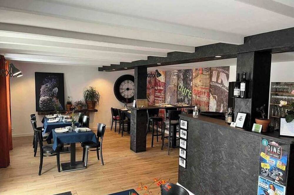 Entire apartment, Pleasant studio with free parking in Saint-Thurien, Quimper region