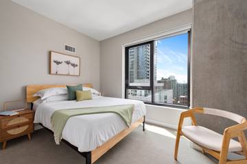 Vacation Rental for 5 Guests in Chicago, Cook County, Picture 2