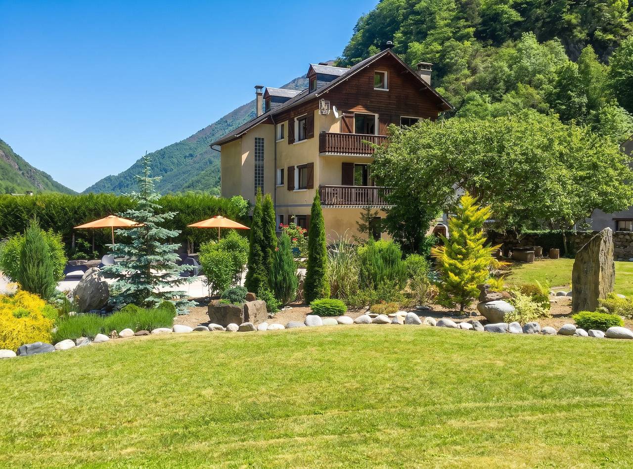 Maison cosy à Cauterets avec vue sur les montagnes et jardin in Cauterets, Parc national des Pyrénées