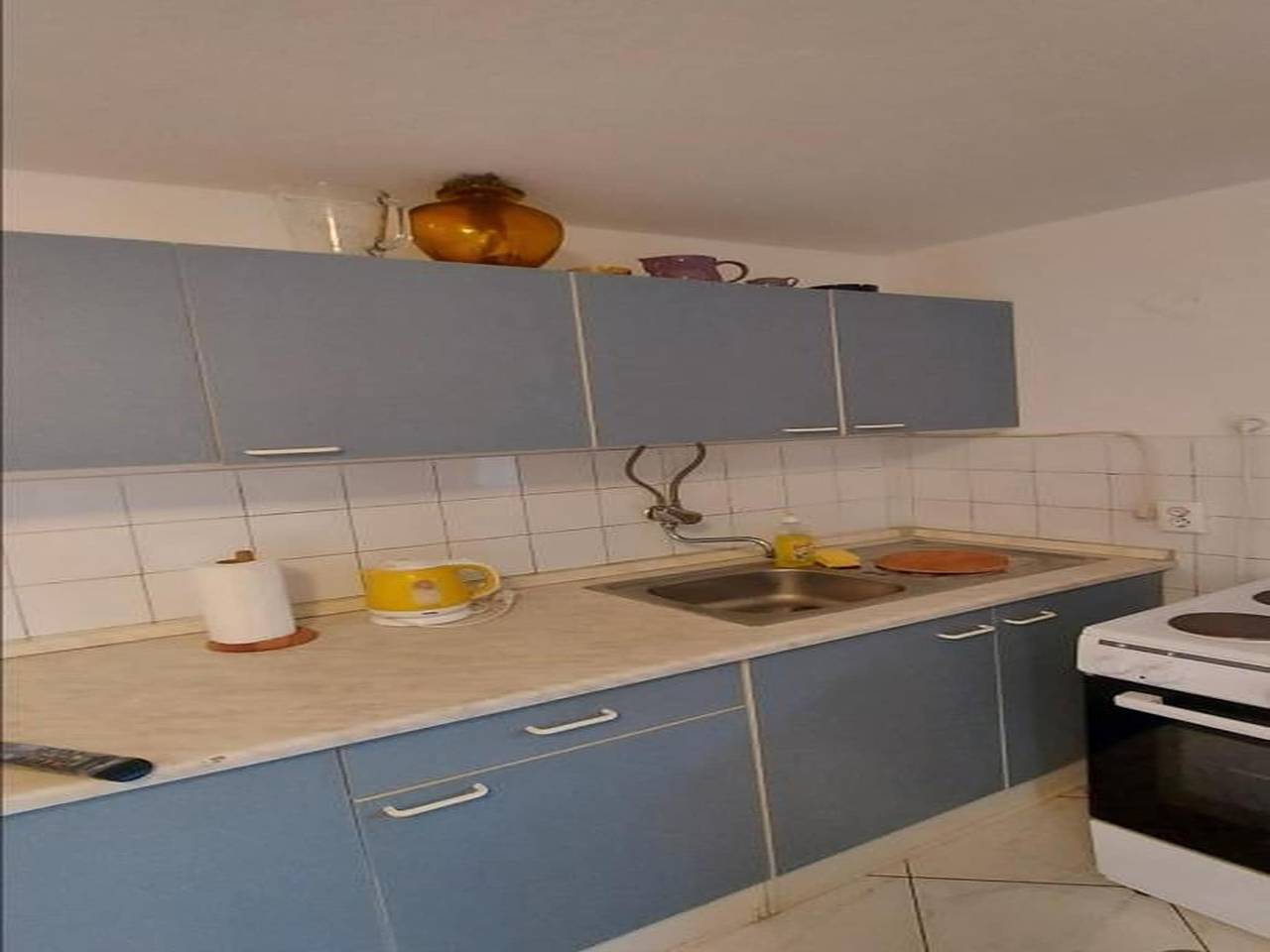 Ganze Wohnung, Ferienwohnung mit privater Terrasse in Strandnähe in Okrug Gornji, Ciovo