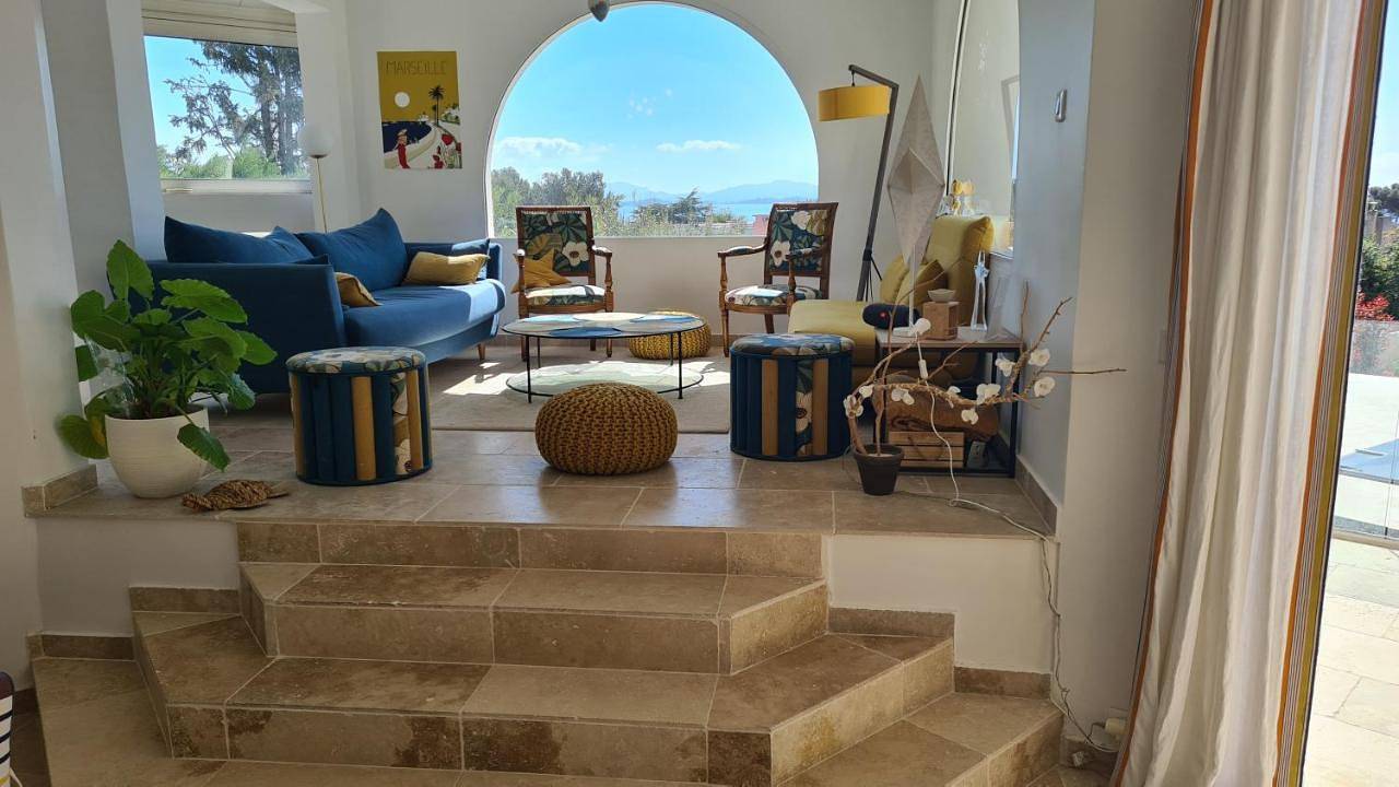 Maison d'architecte vue mer in Carry-le-Rouet, Côte méditerranéenne (France)