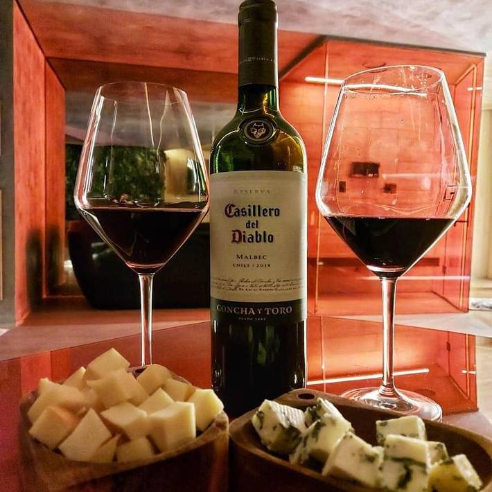 Gîte pour 2 personnes, avec terrasse ainsi que piscine et jacuzzi à Badalona - 2